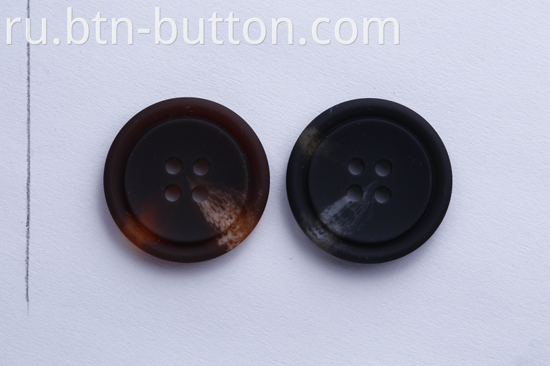 Resin buttons with good abrasion resistance